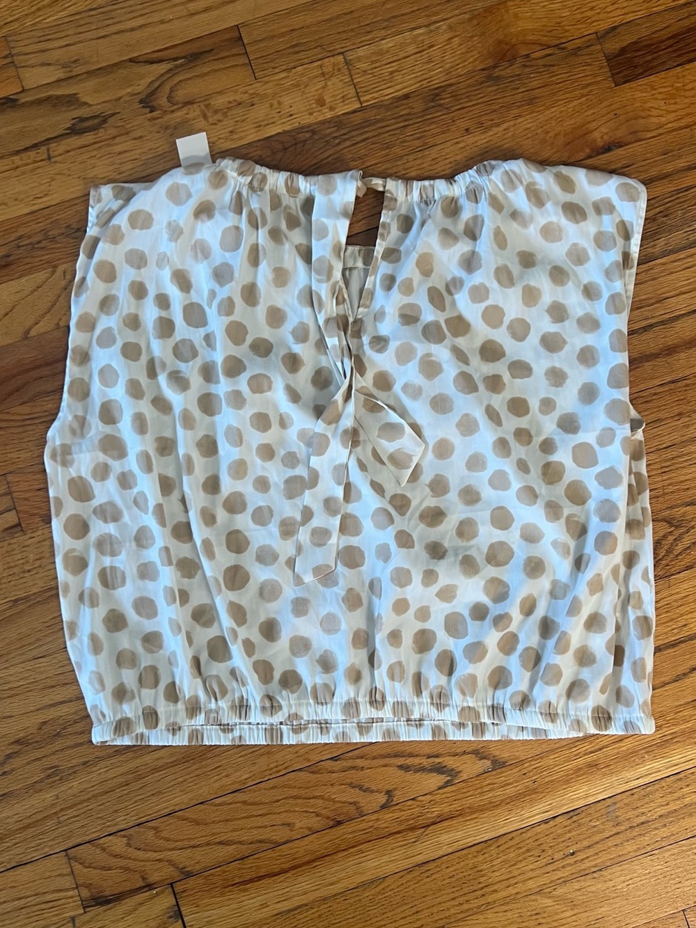 Women’s Loft Sleeveless Polka Dot Blouse balloon blouse in Cream and Tan